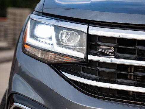 Certified 2022 Volkswagen Atlas SEL Premium AWD/4WD image 3
