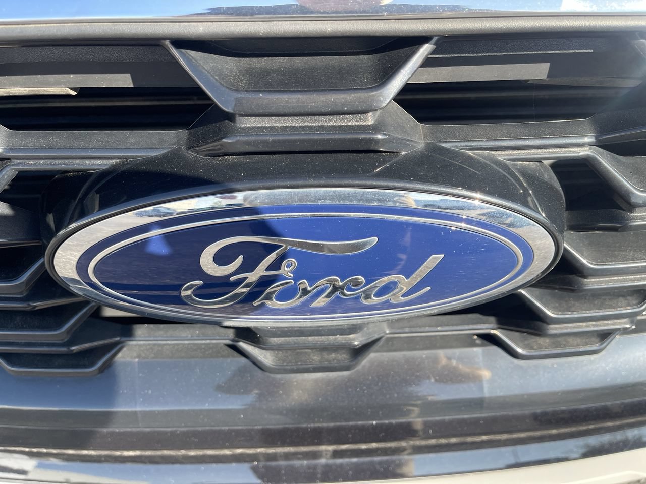 Used 2024 Ford Escape ST-Line w/ Tech Pack #1 AWD/4WD image 31