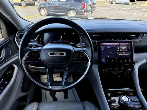 Used 2021 Jeep Grand Cherokee L Overland w/ Luxury Tech Group IV image 17