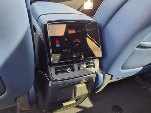 New 2026 Cadillac Vistiq Premium Luxury image 15