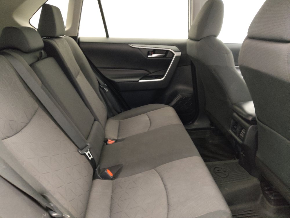 Used 2019 Toyota RAV4 XLE AWD/4WD image 19