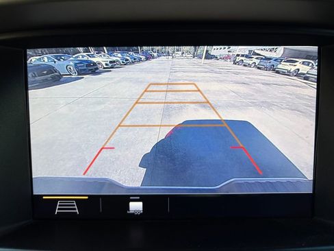 Used 2021 Chevrolet Colorado LT w/ Safety Package image 26