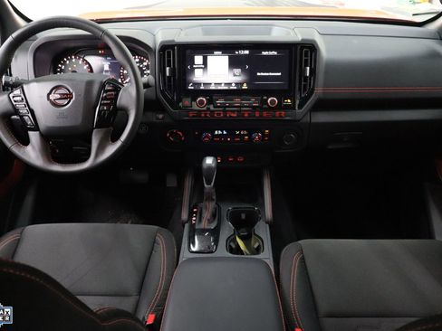 Used 2025 Nissan Frontier PRO-4X w/ Black Accent Package image 26