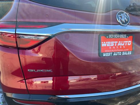 Used 2018 Buick Enclave Essence image 29