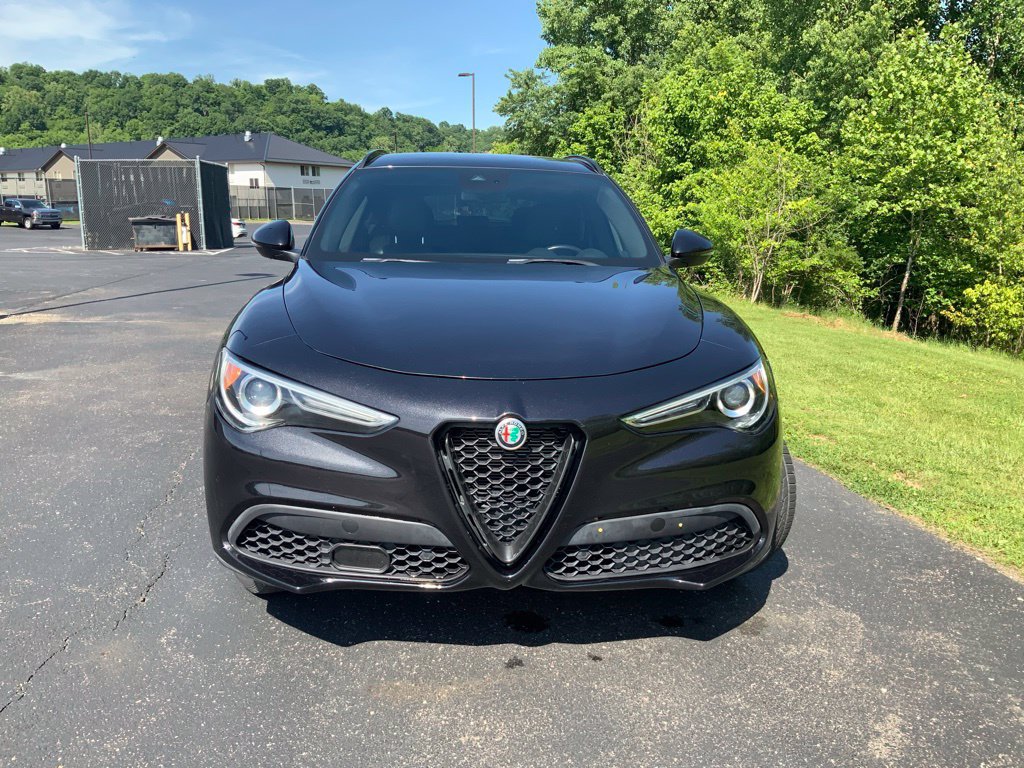 Used 2022 Alfa Romeo Stelvio Sprint RWD image 3