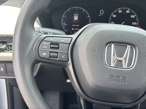 Certified 2026 Honda HR-V LX image 17