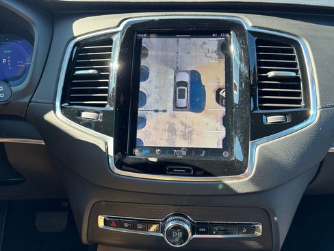 Certified 2024 Volvo XC90 T8 Ultimate w/ Protection Package Premier image 12