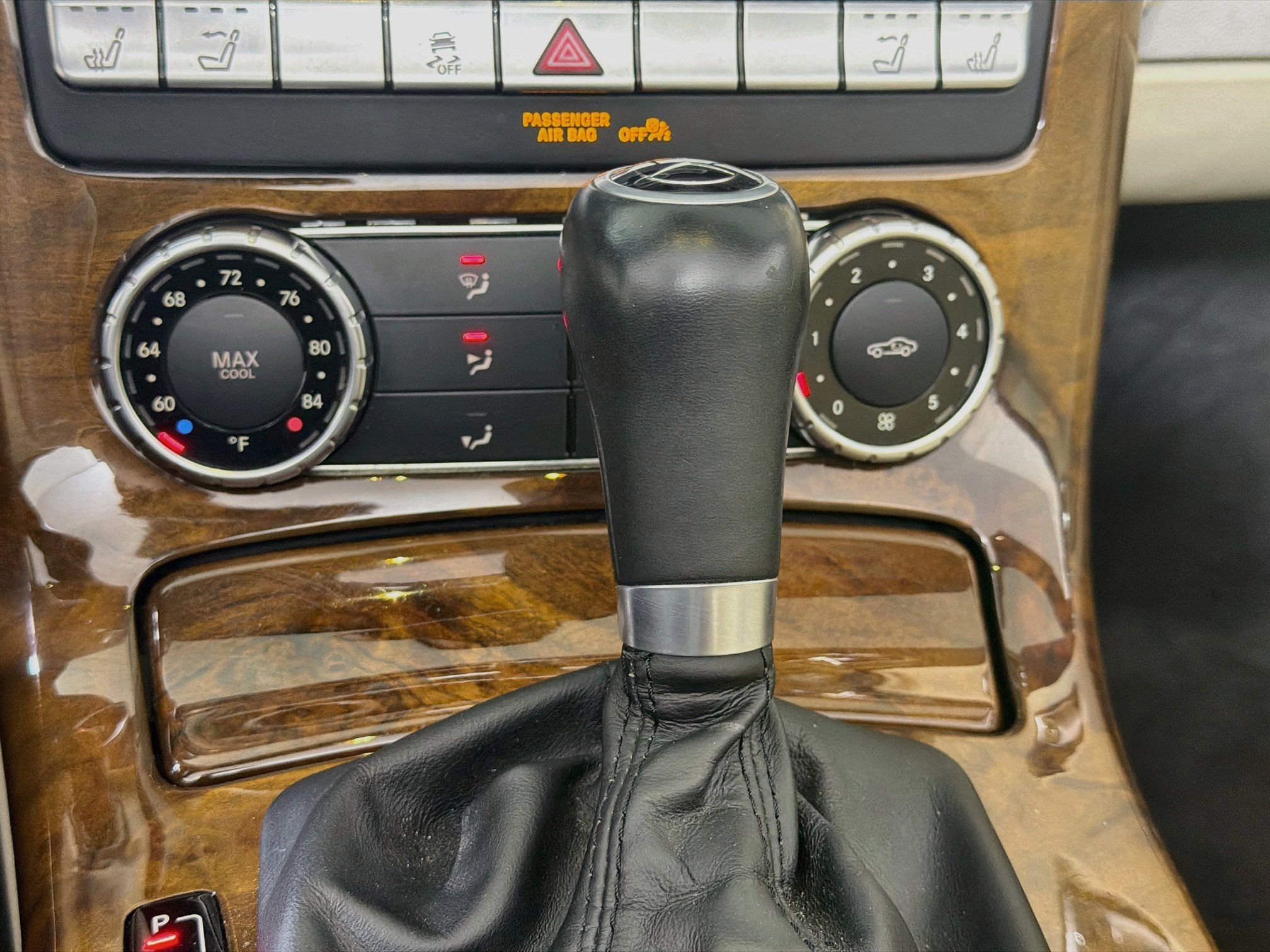 Used 2014 Mercedes-Benz SLK 250 image 21