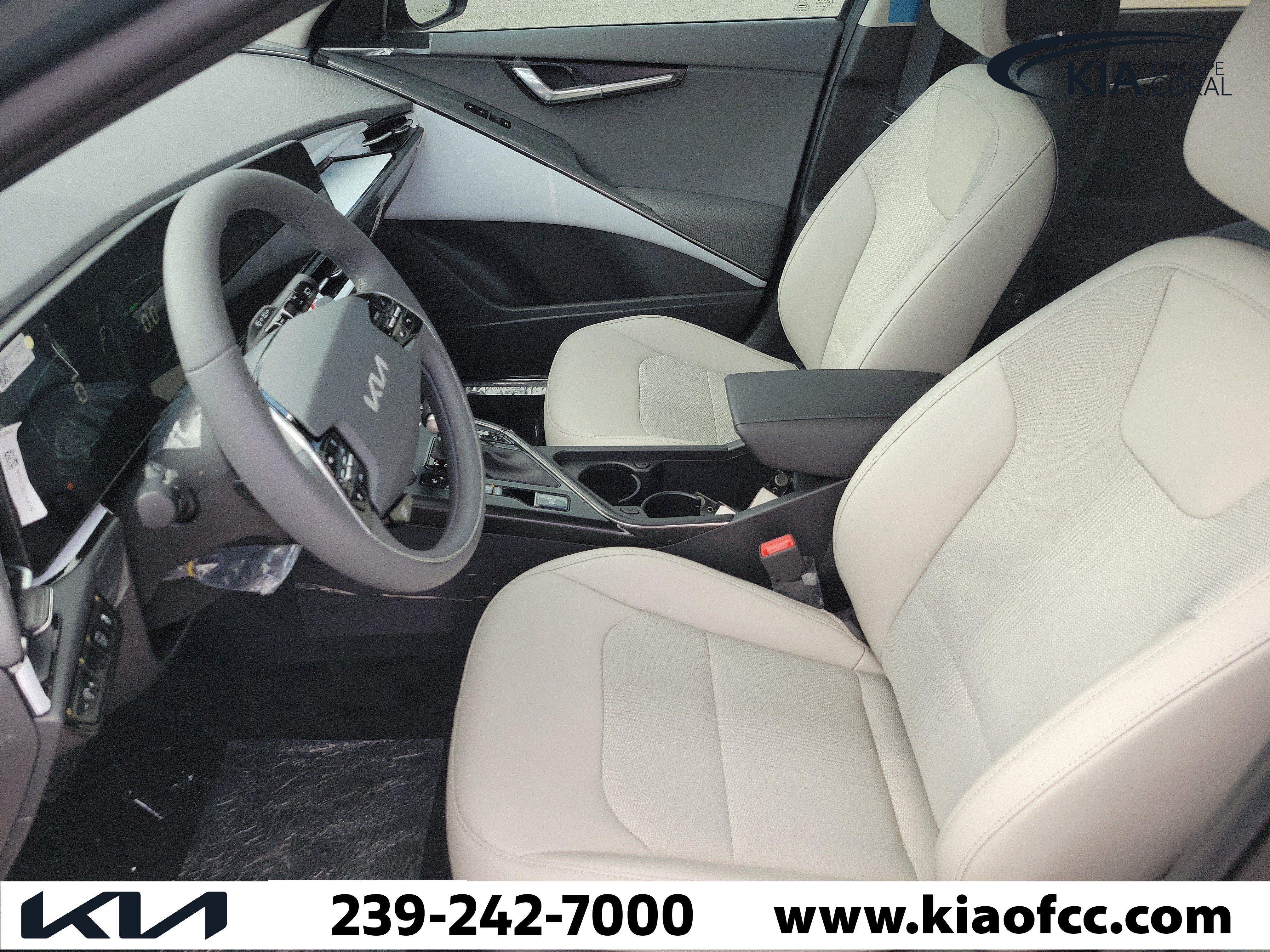 New 2026 Kia Niro EX FWD image 21