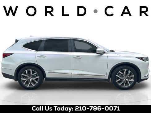 Used 2022 Acura MDX w/ Technology Package FWD image 2