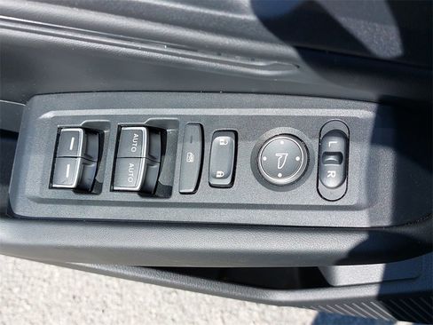 Used 2023 Honda Accord EX image 23