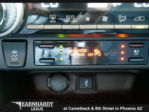 Used 2022 Toyota RAV4 Limited w/ Limited Grade Weather Package AWD/4WD image 32