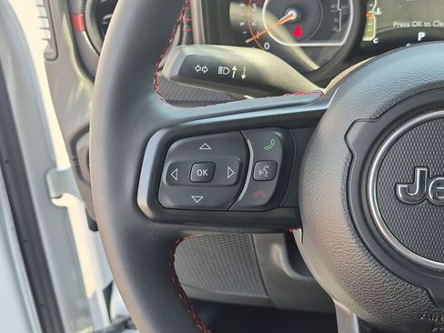Used 2024 Jeep Wrangler Unlimited Rubicon AWD/4WD image 19