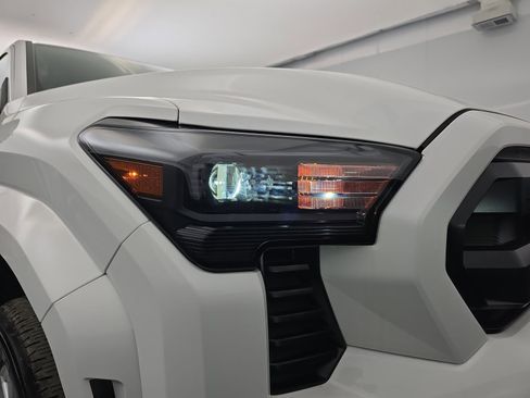 Used 2024 Toyota Tacoma SR image 10