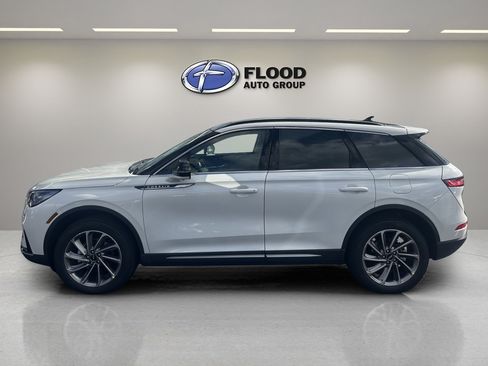 New 2026 Lincoln Corsair Premiere image 5