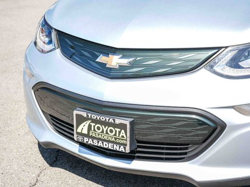Used 2017 Chevrolet Bolt LT FWD image 5
