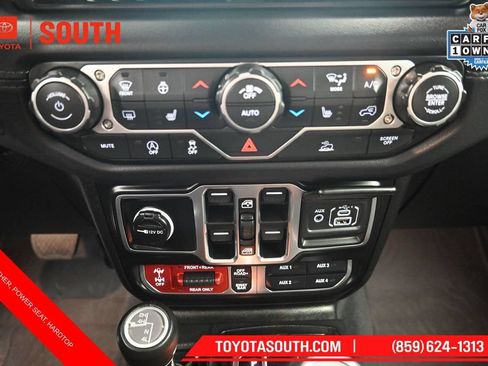 Used 2026 Jeep Wrangler Unlimited Rubicon AWD/4WD image 17