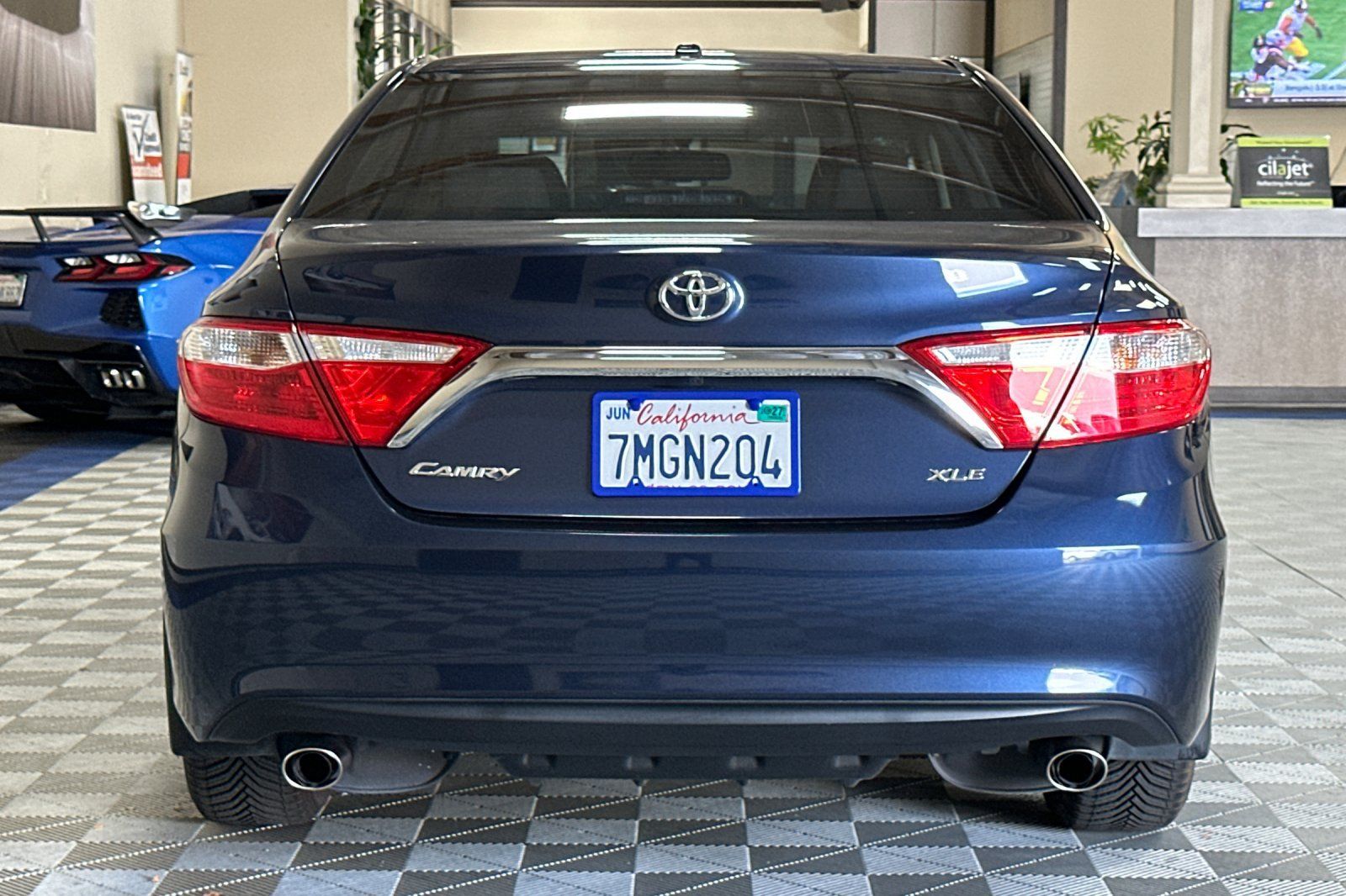 Used 2015 Toyota Camry XLE FWD image 5