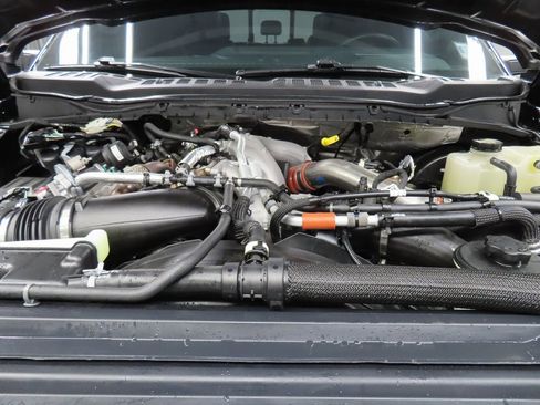 Used 2025 Ford F250 Platinum image 38