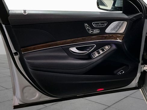 Used 2016 Mercedes-Benz S 550 4MATIC Sedan image 35
