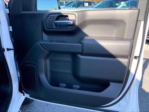 Used 2023 Chevrolet Silverado 1500 Custom image 20