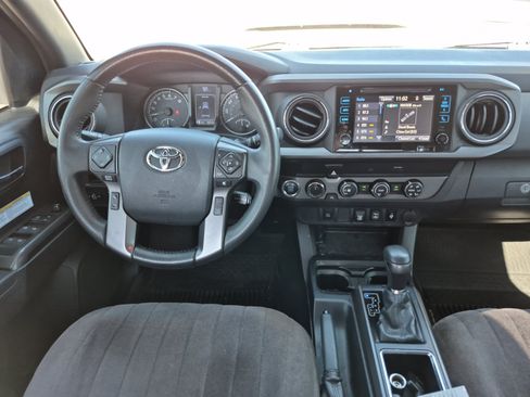 Used 2019 Toyota Tacoma TRD Off-Road AWD/4WD image 18