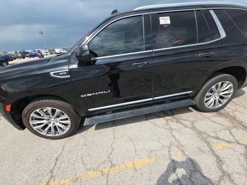 Used 2022 GMC Yukon Denali AWD/4WD image 2
