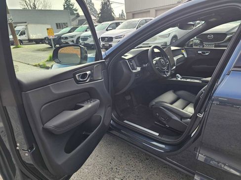 New 2026 Volvo XC60 B5 Ultra w/ Climate Package AWD/4WD image 19