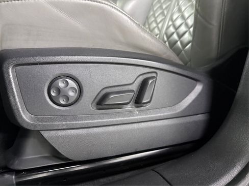 Used 2018 Audi SQ5 Prestige w/ Prestige Package image 20