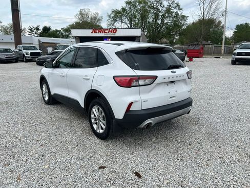 Used 2020 Ford Escape SE image 6