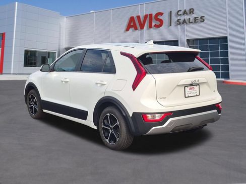 Used 2025 Kia Niro LX FWD image 9