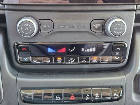 Used 2025 RAM ProMaster 2500 w/ Crew Van Package FWD image 19