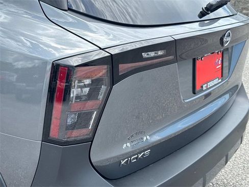 New 2025 Nissan Kicks SV w/ SV Premium Package image 11