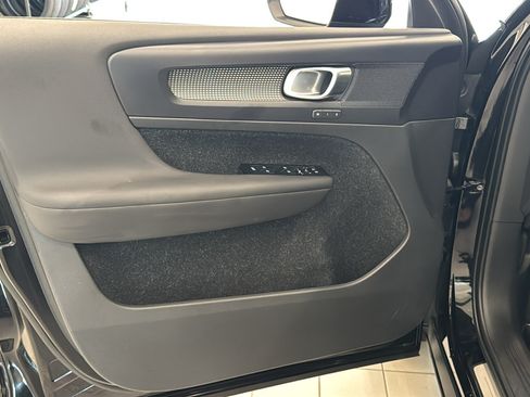 Used 2021 Volvo XC40 T5 R-Design w/ Climate Package AWD/4WD image 21