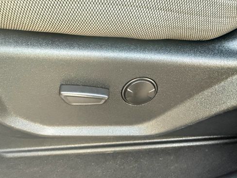 Used 2021 Ford F350 XLT w/ XLT Premium Package image 19