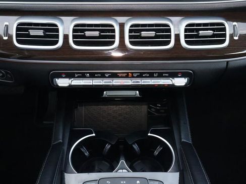 Used 2024 Mercedes-Benz GLE 350 4MATIC w/ 3rd Row Seat Package image 30