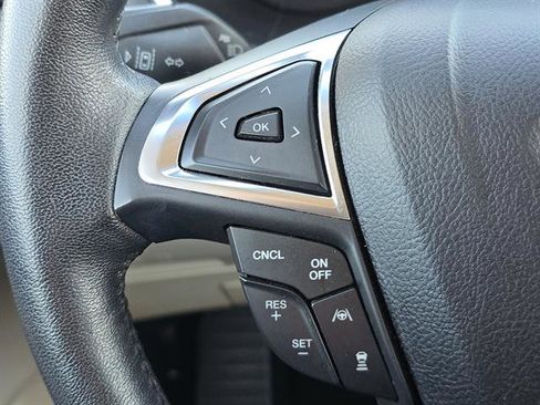 Used 2020 Ford Edge Titanium image 18