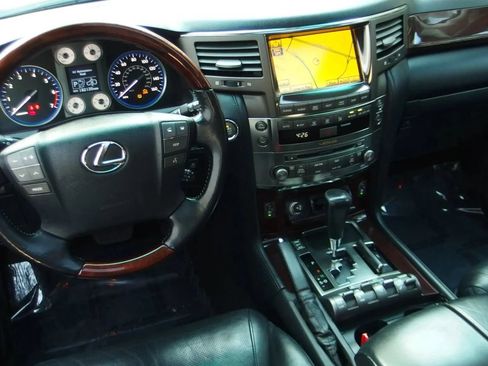 Used 2011 Lexus LX 570 4WD w/ Luxury Pkg image 49