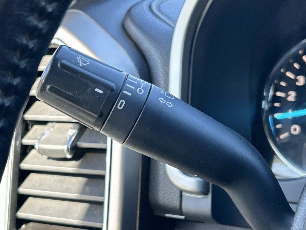 Used 2019 Ford F150 Lariat w/ Equipment Group 502A Luxury AWD/4WD image 31