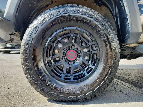 Used 2023 Toyota Tacoma 4x4 Double Cab image 24