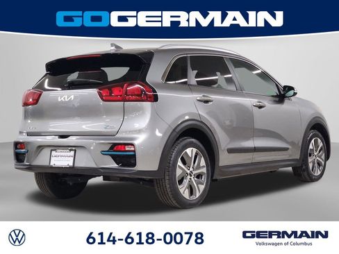 Used 2022 Kia Niro EX image 9