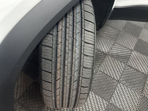 Used 2019 GMC Acadia SLT w/ Black Edition image 40