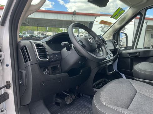 Used 2024 RAM ProMaster 3500 w/ Quick Order Package 22G SLT FWD image 19