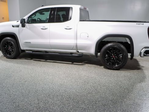 Used 2023 GMC Sierra 1500 Elevation image 10