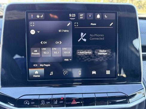 Used 2025 Jeep Compass Latitude image 23