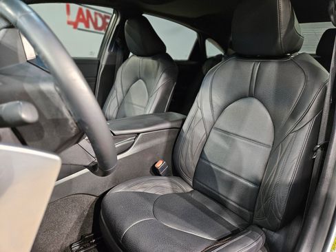 Used 2022 Toyota Avalon Limited image 24