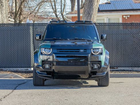 Used 2024 Land Rover Defender 110 V8 image 3