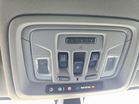 Used 2021 Chevrolet Silverado 1500 LT Trail Boss w/ LT Trail Boss Premium Package AWD/4WD image 40