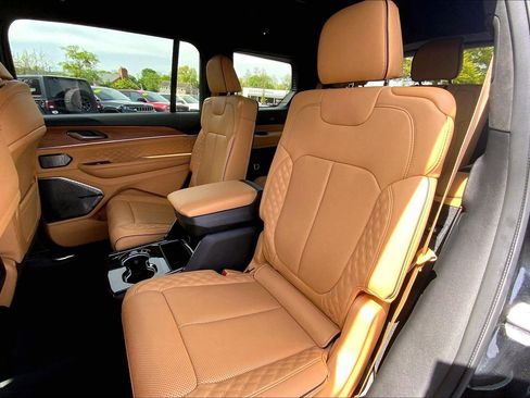 Certified 2025 Jeep Grand Cherokee L Summit w/ Advanced Protech Group IV AWD/4WD image 20