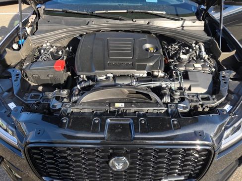 Used 2024 Jaguar F-PACE R-Dynamic S image 29